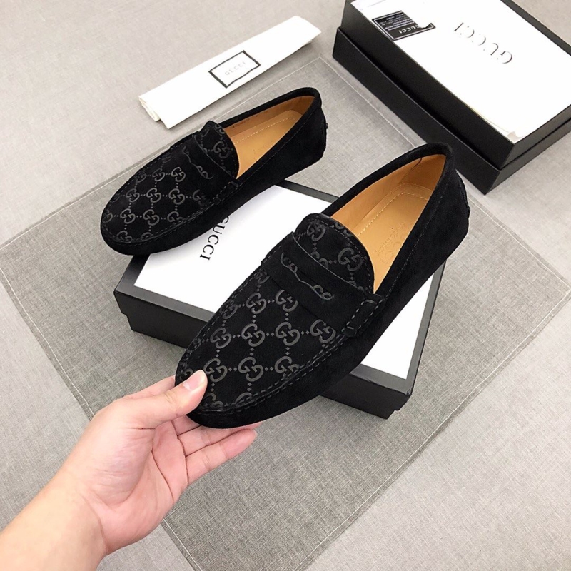 G*u*i leather shoes